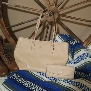 Coach City tote with slim wallet